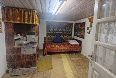 Casă cu 2 camere cu Teren 3972 Mp în Gura Idrici