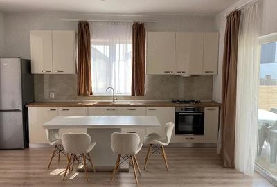 Casă cu Teren 330 Mp în Central - 9