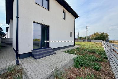 Duplex cu 4 camere cu Teren 500 Mp în Tărlungeni