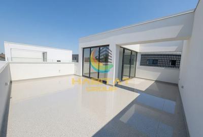Duplex cu 4 camere cu Canalizare în Central - 9