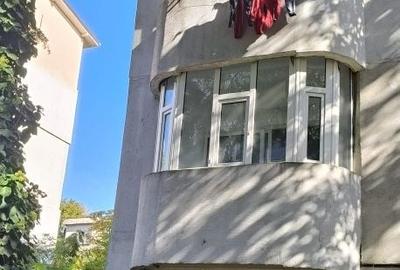 Apartament cu 2 camere decomandat în Sârbi