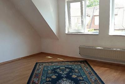 Casă cu 2 camere cu Teren 360 Mp în Central