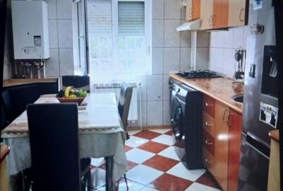Apartament cu 3 camere decomandat în Central