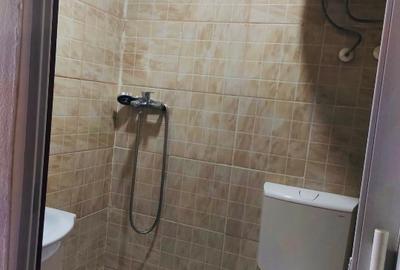 Garsonieră decomandată în Central - 7