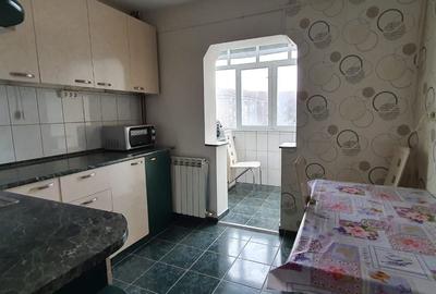 Apartament cu 3 camere decomandat în Nufărul - 4