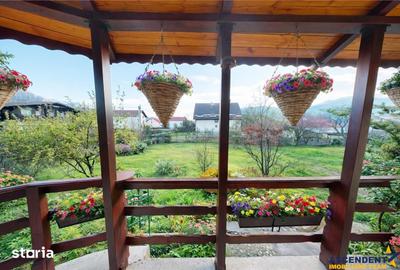 Casă cu 8 camere cu Teren 1000 Mp în Bran