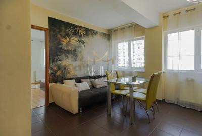 Apartament cu 3 camere semidecomandat în Mărăști