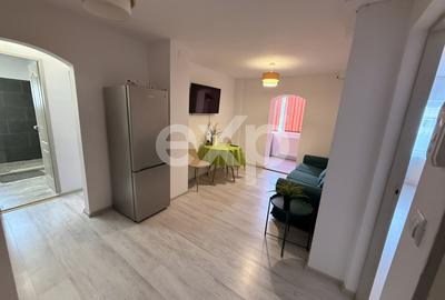 Apartament cu 2 camere decomandat, mobilat în Central