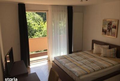 Apartament cu 2 camere decomandat în Cornișa