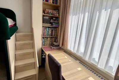 Apartament cu 3 camere decomandat, mobilat în Tractorul - 4