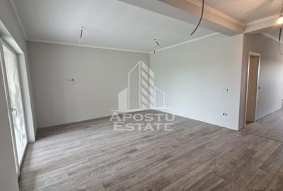 Duplex cu 4 camere cu Canalizare în Remetea Mare - 2