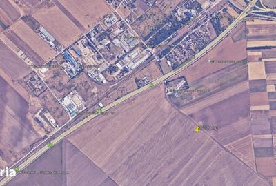 Teren de 27600 mp, în Est