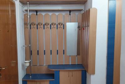 Apartament cu 3 camere decomandat în Nufărul