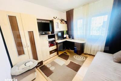 Apartament cu 2 camere semidecomandat în Rogerius