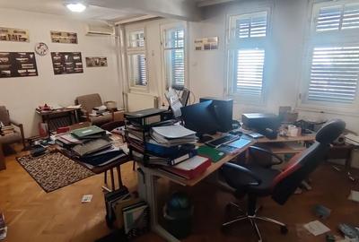 Casă cu 10 camere cu Teren 192 Mp în Colentina - 10