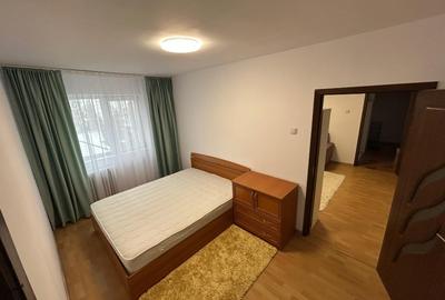 Apartament cu 3 camere semidecomandat în Central - 3