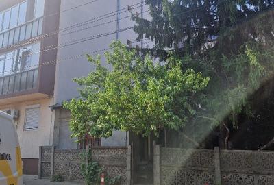 Casă individuală cu 4 camere cu Teren 191 Mp în Eroii Revoluției