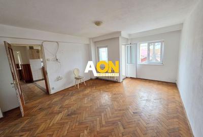 Apartament cu 2 camere decomandat în Cetate
