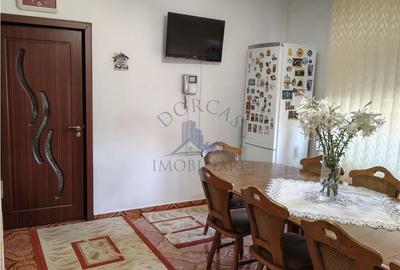 Casă cu 9 camere cu Teren 741 Mp în Central - 16