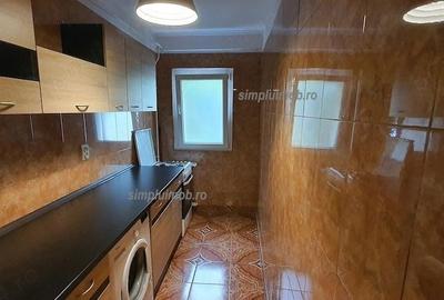 Garsonieră decomandată în Tei