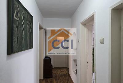 Apartament cu 3 camere decomandat în Central