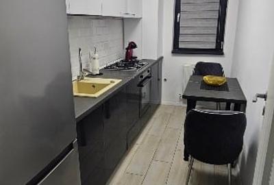 Apartament cu 2 camere semidecomandat, mobilat în Drumul Taberei