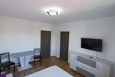 Garsonieră semidecomandată în Sud