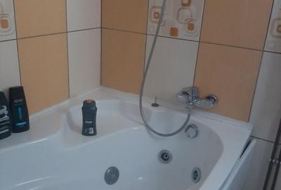 Apartament cu 3 camere semidecomandat în Central - 2
