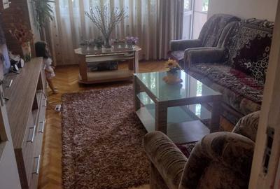 Apartament cu 3 camere decomandat în Central - 3