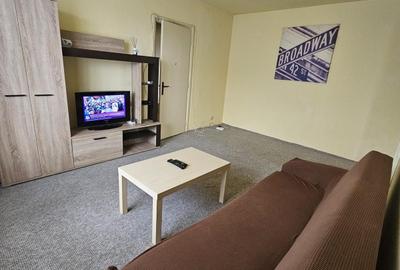 Apartament cu 2 camere semidecomandat în Exterior Vest