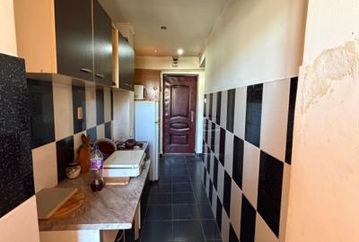 Garsonieră decomandată în Băi - 2