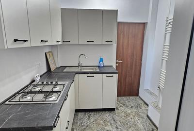 Birou, de 63.330001831055 mp, în Eroii Revoluției - 9