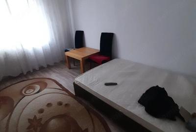 Garsonieră decomandată în Bartolomeu