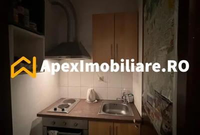 Garsonieră semidecomandată în Universitate