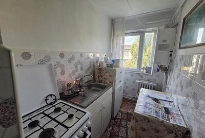 Apartament cu 2 camere nedecomandat în Mircea cel Bătrân