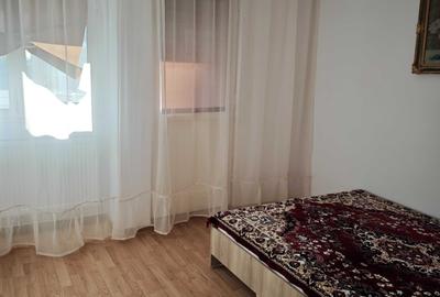 Apartament cu 2 camere decomandat în Micro 3