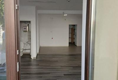 Spațiu comercial, de 100 mp, în Central