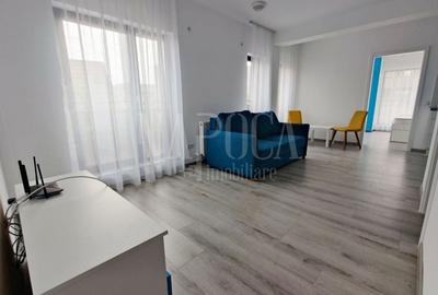 Apartament cu 8 camere decomandat în Gruia