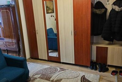 Apartament cu 4 camere semidecomandat în Central