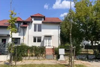 Casă cu 4 camere cu Teren 273 Mp în Băneasa