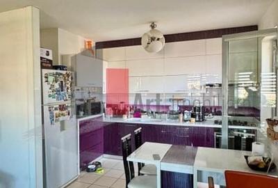 Apartament cu 3 camere decomandat în Tineretului - 6