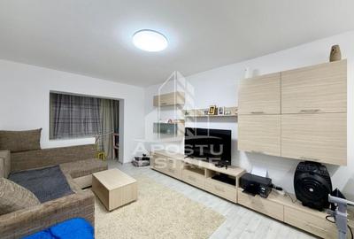 Apartament cu 4 camere decomandat, mobilat în Lipovei