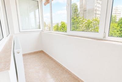 Apartament cu 2 camere semidecomandat, mobilat în Far