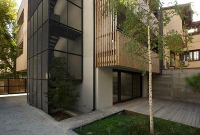 Apartament cu 3 camere decomandat în Dorobanți