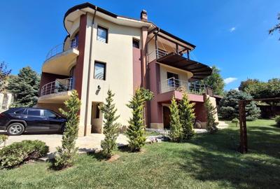 Casă cu 4 camere în Bucium