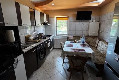 Apartament cu 2 camere semidecomandat în Boldești
