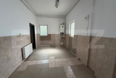 Spațiu comercial, de 33 mp, în Florești - 2