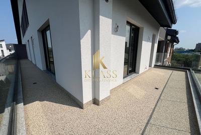Apartament cu 3 camere decomandat în Băneasa