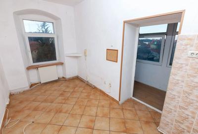 Casă cu 9 camere cu Teren 633 Mp în Schei