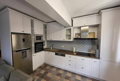 Apartament cu 2 camere decomandat în Băneasa